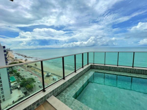 W703 · Requinte, vista e luxo a beira-mar